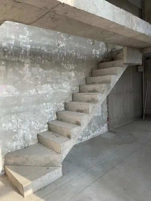 loft楼梯浇筑好啦