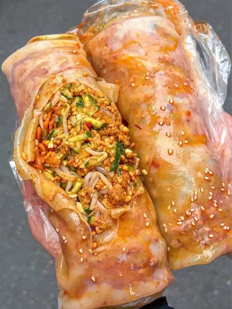 我不允许我的粉丝还没有吃过卷面皮.#图文伙伴计划 #寻味五一 - 抖音