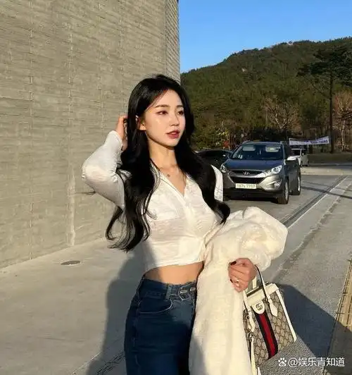 怪不得大家都说说年纪大点有韵味,确实韵味十足!