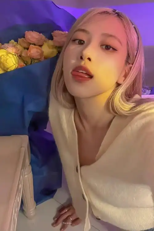 朴彩英去掉氛围感后长得怎么样