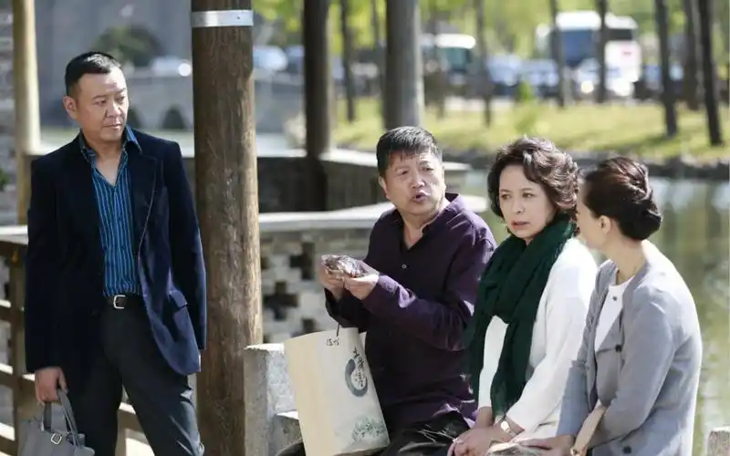 《远方的家》:带着善心上路