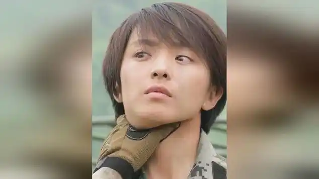 男人竟敢当众扒开女兵的衣服:火凤凰15_网易视频