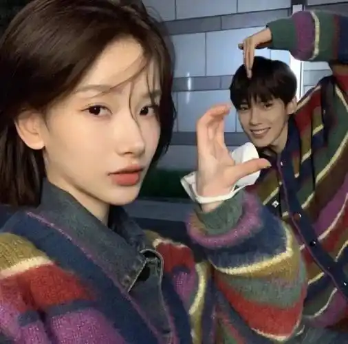 情头丨高级感情头ins超甜宠溺不明显情侣头像_来自_情况_通知