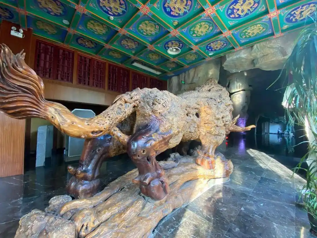 马鞍山-中国古床博物馆 大三时候去的,博物馆有很多古床,各式各样的床