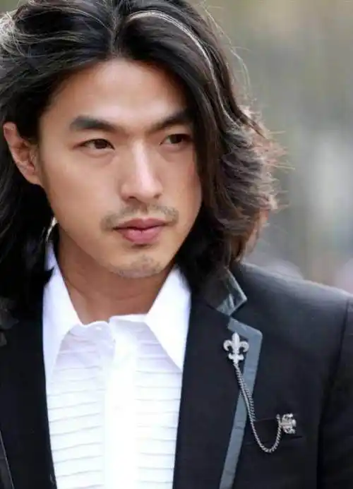 原创李威曾与林志颖合作公开追求姚笛遭拒如今靠卖茶具维持生计