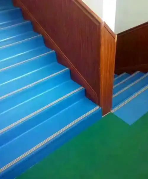 室内乒乓球场pvc运动地胶幼儿园塑胶地板楼梯踏步