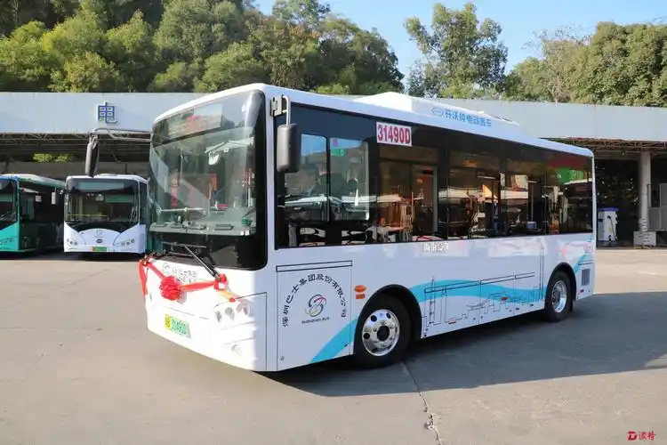 深圳这批新能源公交车专门配备了usb插口_读特新闻客户端