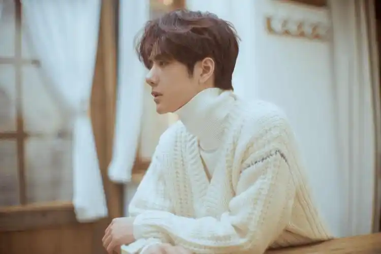 姐妹们能分享一些王一博绝美图吗