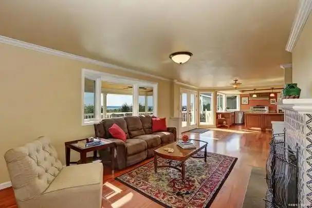 常见的农村房屋装修风格包括简约风格,田园风格和现代风格等.不