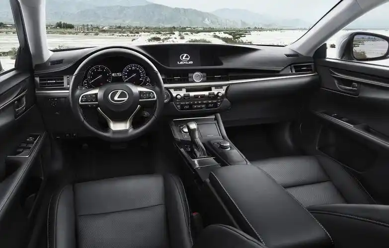 内饰方面精益求精,在一些细节方面同样能够体现出lexus雷克萨斯的匠心