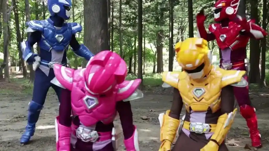 迷你特工队真人特摄剧 弗特 塞米 合体!