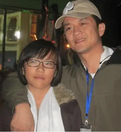 遭窦唯戴帽子,情断李亚鹏,复合谢霆锋惹争议_小林_窦靖童_孩子