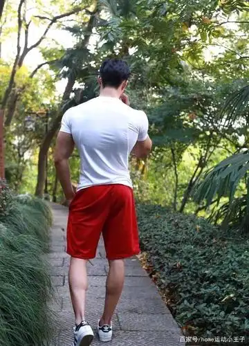 喜爱户外运动的男人才最帅,颜值身材都在线,散发着强大的荷尔蒙