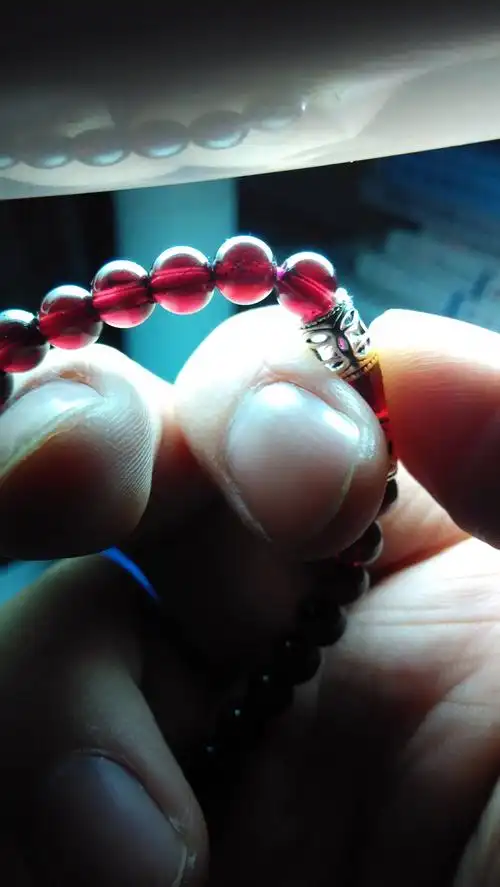 有的有线状或者片状杂质,我也不知道是不是叫冰裂