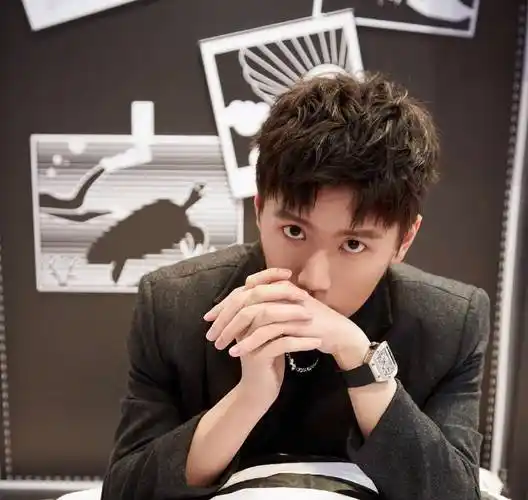 为什么王思聪张康阳姚安娜这些超级富二代都爱游走在娱乐圈边缘?