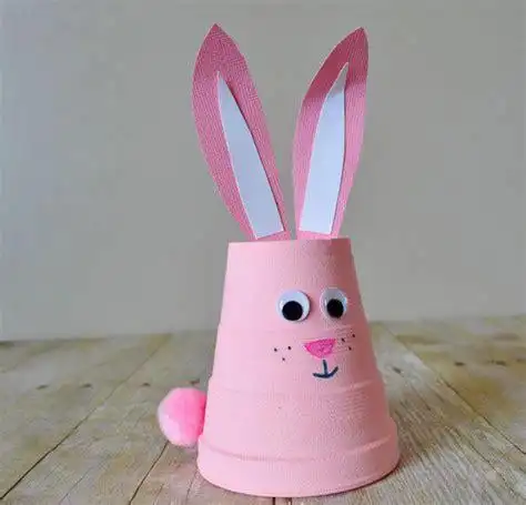 复活节纸杯兔子手工制作 - 环保手工 - 咿咿呀呀儿童手工网