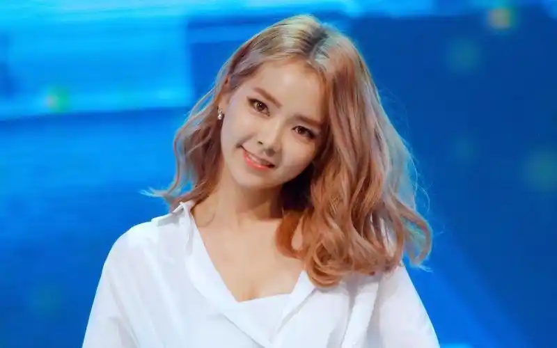 【stellar】李孝恩hyoeun百万直拍合集(官方/饭拍)_哔哩哔哩_bilibili