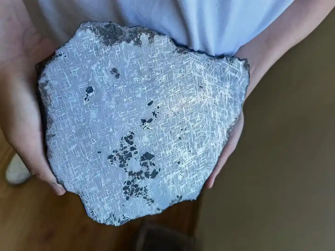 陨界又出了个王炸,百万级江爱藏布铁陨石切片!#陨石 #陨石收 - 抖音