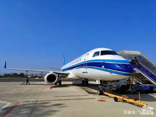 南航仅剩的两架e190之一!从梅州飞深圳,趁退役前赶紧过来拔草!