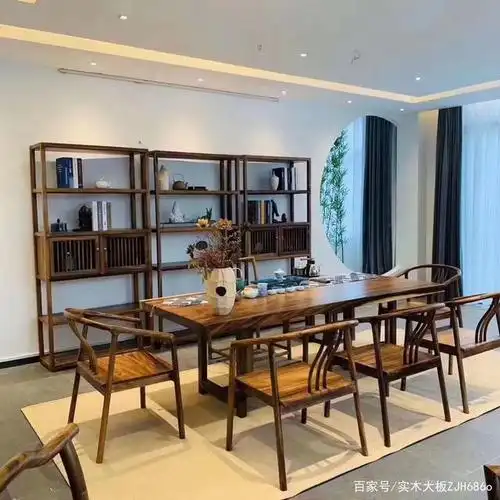 实木大板桌如何搭配