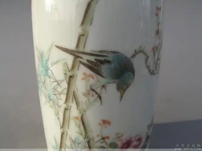 民国珠山八友刘雨岑花鸟纹笔筒