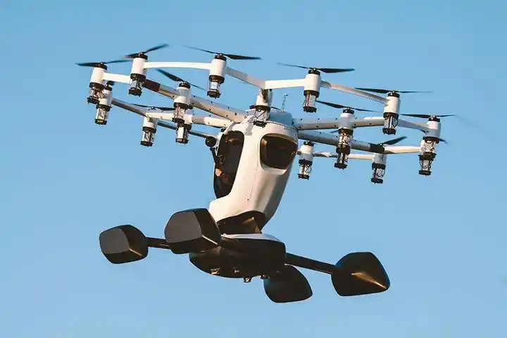 可乘坐多旋翼无人机,普通人也能飞10分钟