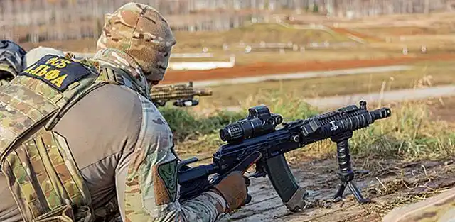 军事丨俄罗斯ak105突击步枪ak家族最后的优秀的绝唱