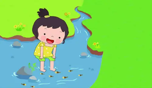 在我家的房子后面有一条小河,河不深,但很清澈,可以看到河底有一些