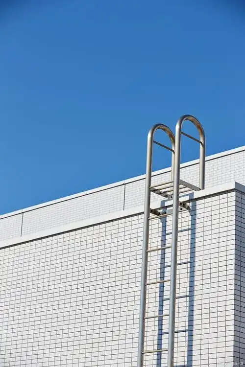 建筑屋面用爬梯的规范要求 安全注意事项