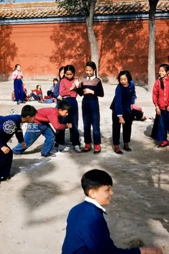 五十年代北京城里孩子们的幸福生活许多资源至今让人羡慕不已