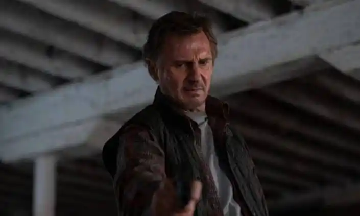 若有位退伍军人能适时伸出援手,效果势必不亚于雪中送炭,在电影《捍卫