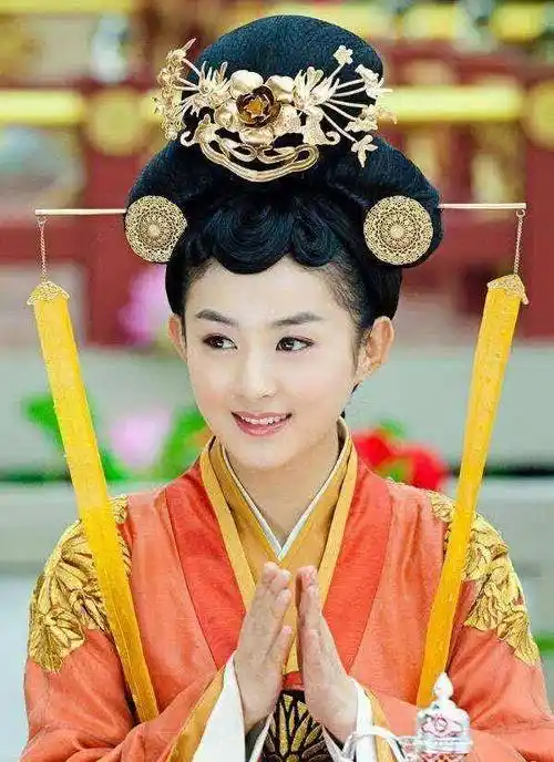 赵丽颖:那个在多年跑龙套的"沉默"中获得成功的奇女子_角色_女孩_因为