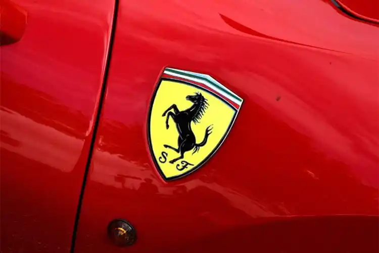 第二个品牌是兰博基尼,兰博基尼的大名可谓是无人不知,无人不晓,它是