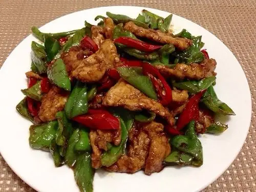 炒猪肉时,使用这3个小妙招,让猪肉口感更鲜嫩!