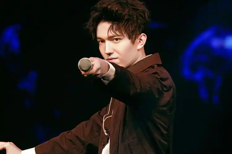 数码专访吴雪峰炫彩影像设计有限公司创始人