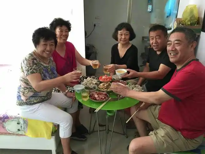 在王威家吃饭,包的饺子