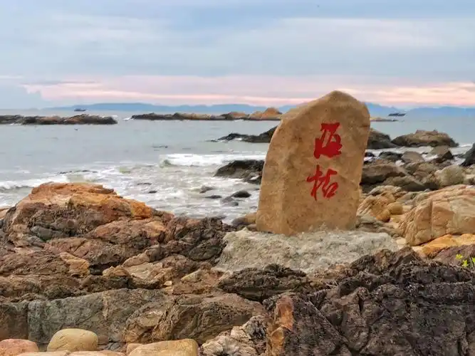 海南省陵水黎族自治县呆呆岛,摄于2020年9月9日