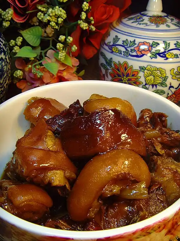 王熙凤给赵嬷嬷的火腿炖肘子