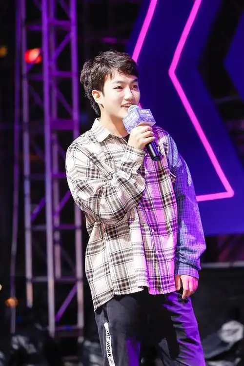 电音小王子徐梦圆多益嘉年华现场用实力照亮广州上空!