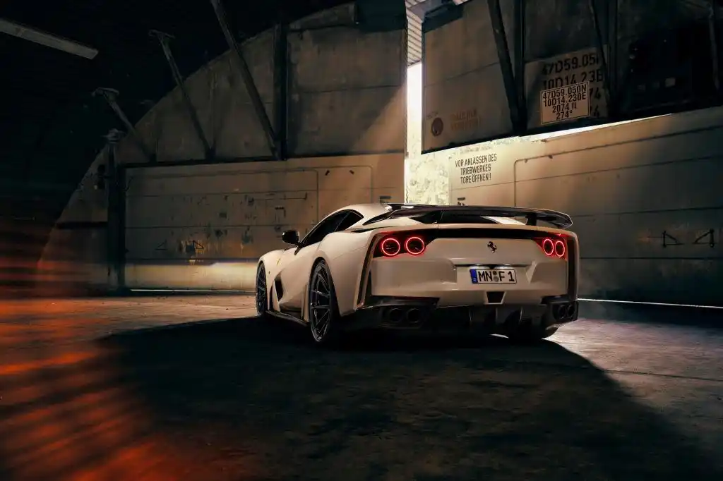 法拉利812 superfast炫酷跑车