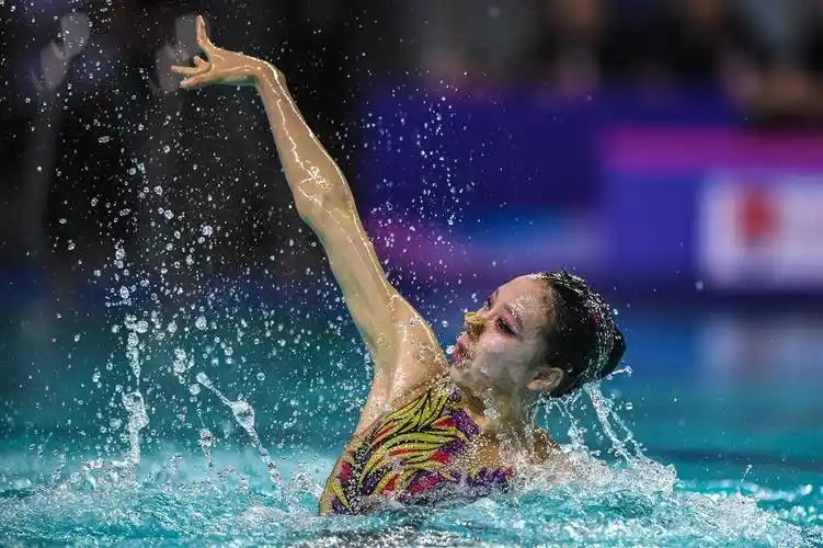 湖北运动员徐汇妍又在女子单人自由自选比赛中,以229