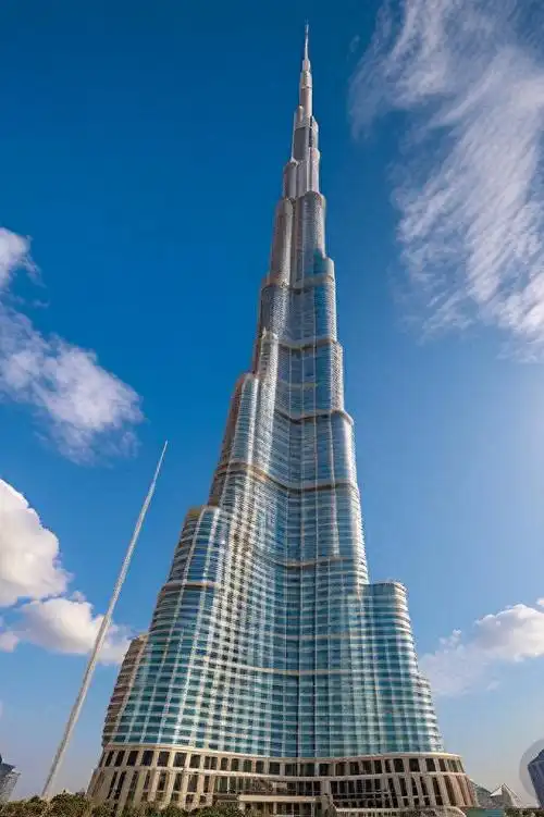 年完工的摩天大楼,以828米的高度和162层的巨大体量,屹立于世界之巅