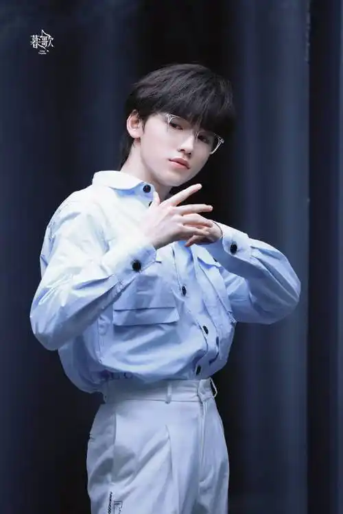 《音乐大师课 第2季》第13期:王浩丞含泪唱《父亲》_综艺_高清1080p