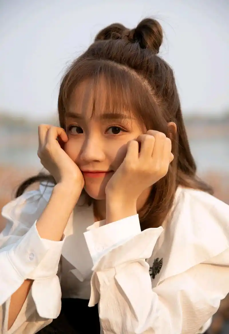 "美少女"杨志雯:甜美迷人,青春靓丽