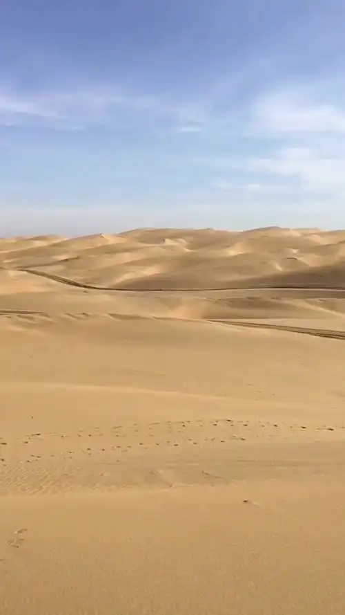 不想上班想看美景#大漠沙如雪,燕山月似钩.大漠孤烟直,长河落日圆