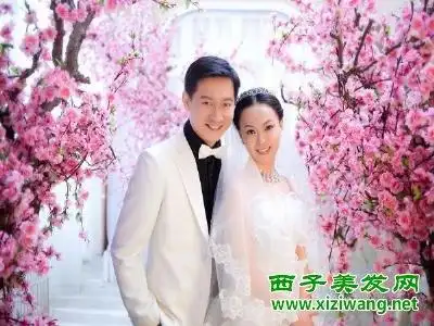 杨俊毅的老婆是谁 杨俊毅老婆王在玲资料照片