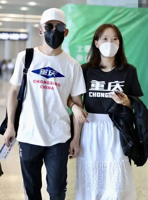 原创明星情侣装向佐郭美女的豹纹很难驾驭徐锦江汤镇业超浪漫