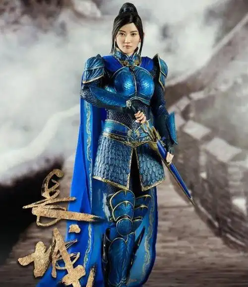 《金刚》,与张艺谋合作主演《长城》……种种的经历,令景甜这个名字