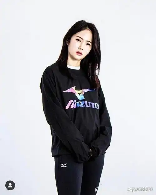 不一样了!来看生过孩子的韩国女足李玟娥最新照片