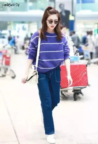 明星街拍的着装也适合日常的穿搭!